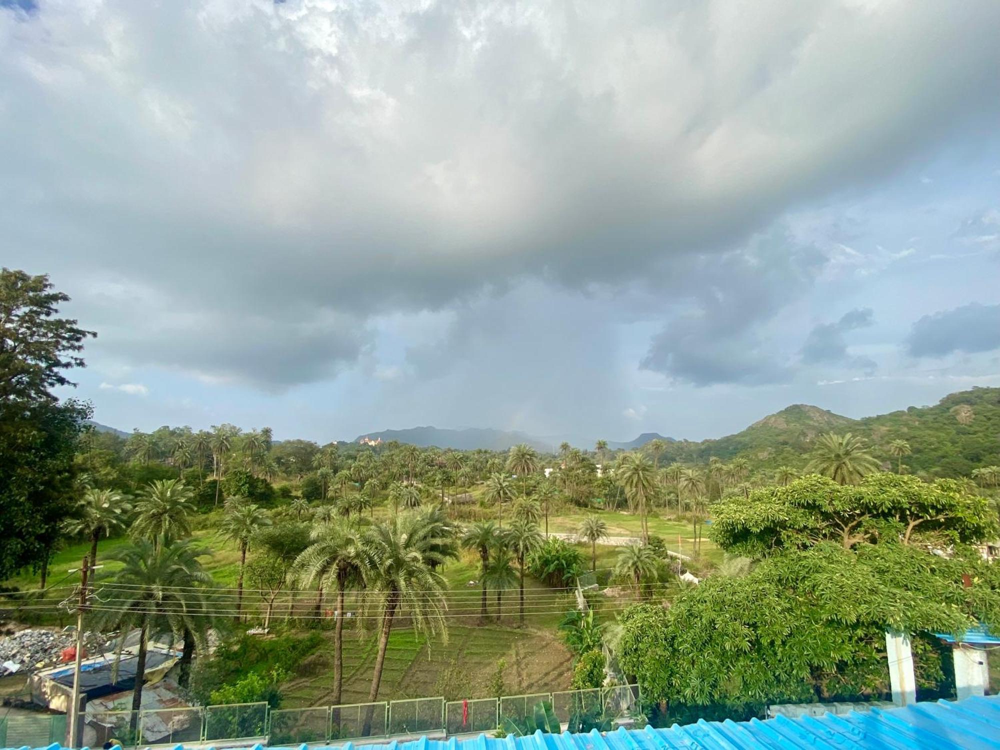 Rudraksha Inn Mount Abu Exterior foto